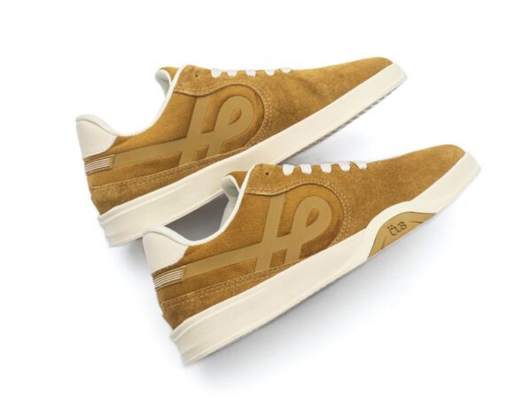 Tenis OUS Imigrante Gold Velvet Essencial