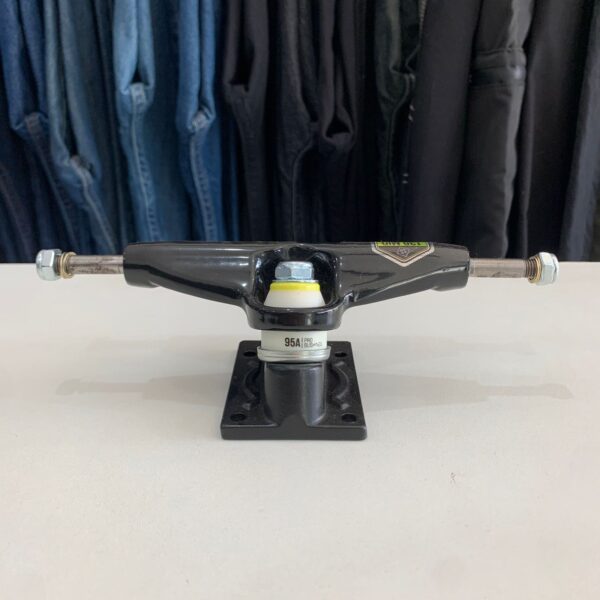 WhatsApp Image 2025-08-28 at 15.41.13 (7) Truck Intruder Pro Series 2 Mid 139mm