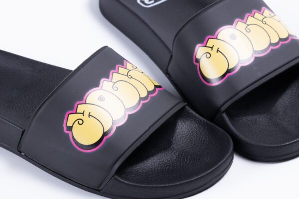 Chinelo Slide Hocks Bombing